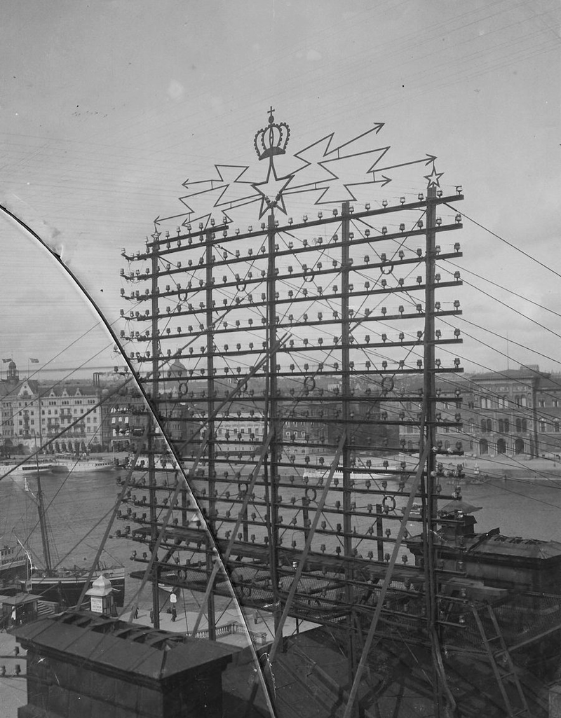 Illustration for article titled Photos from the Days When Thousands of Cables Crowded the Skies